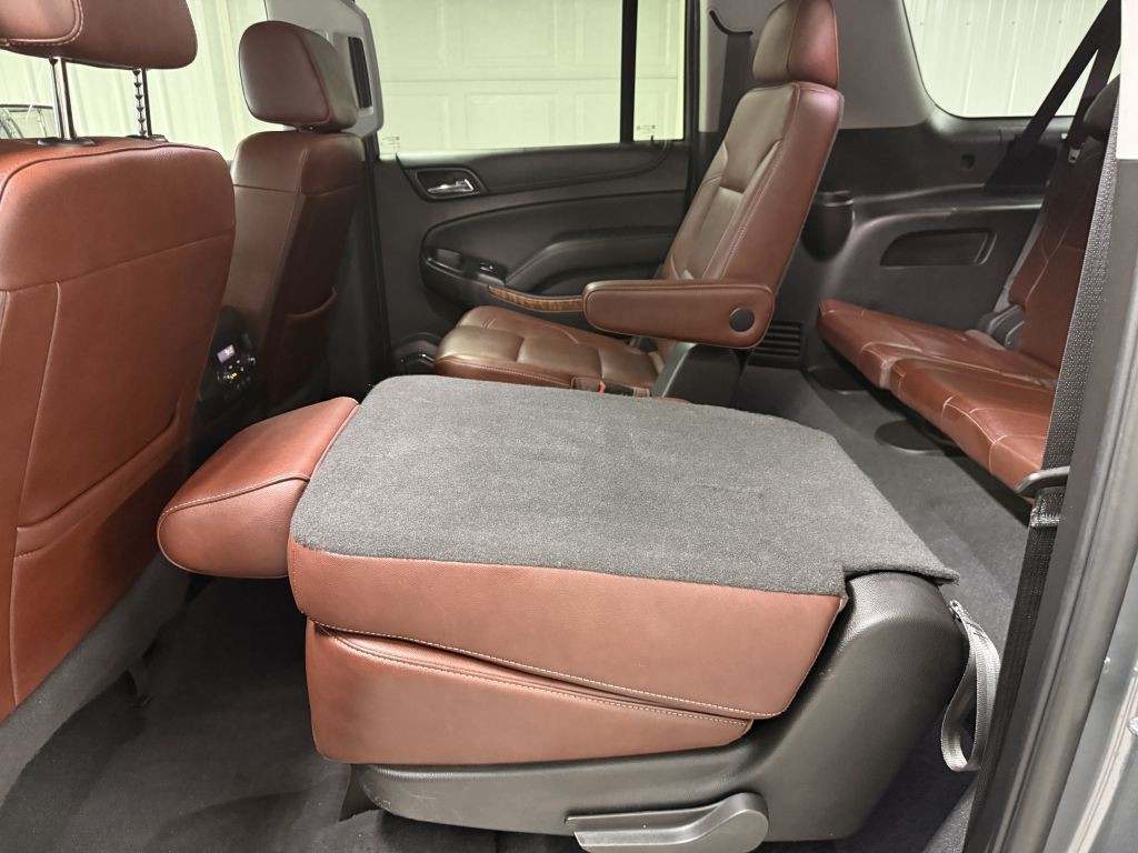 2019 Chevrolet Suburban Image 37