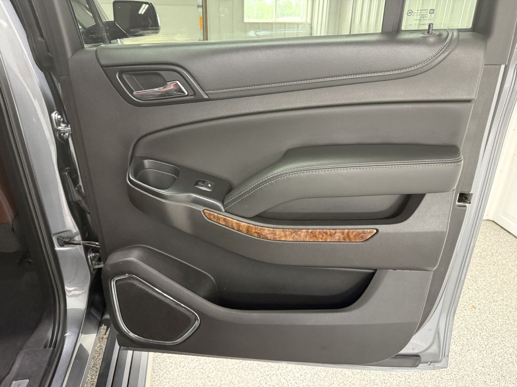2019 Chevrolet Suburban Image 45