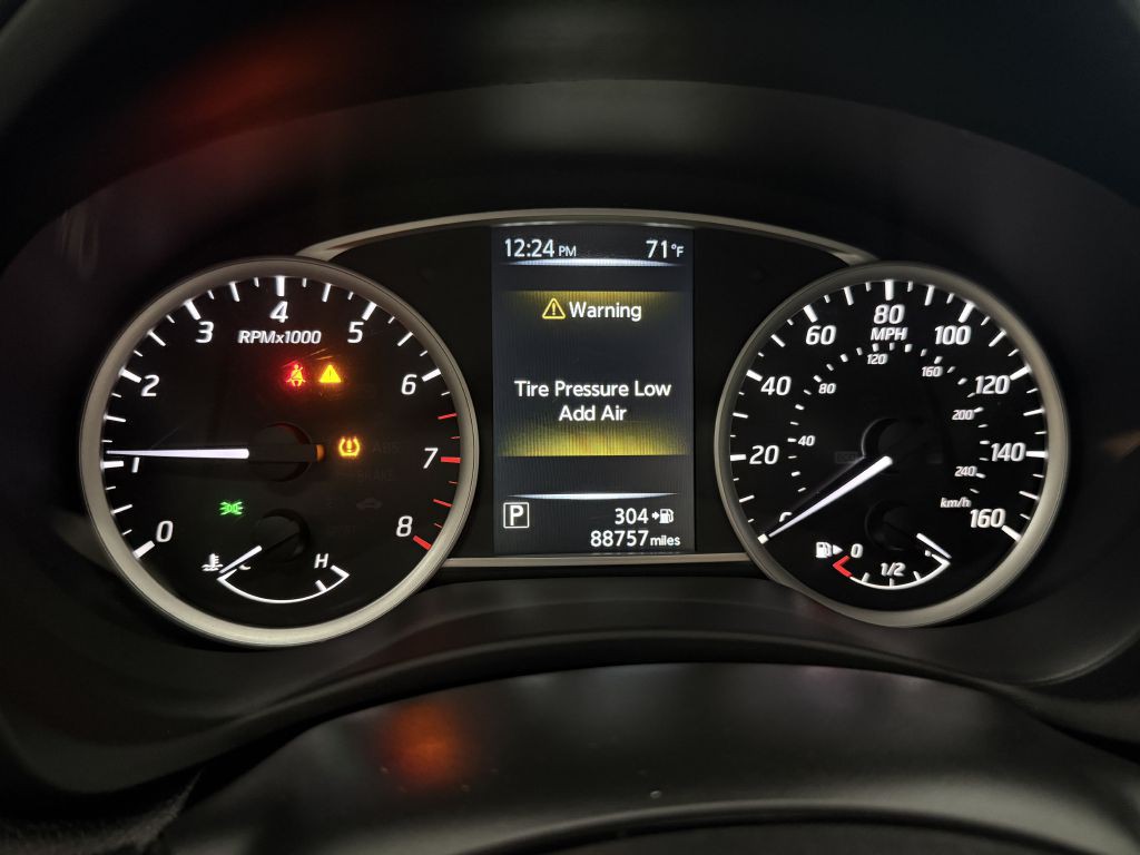 2017 Nissan Sentra Image 13