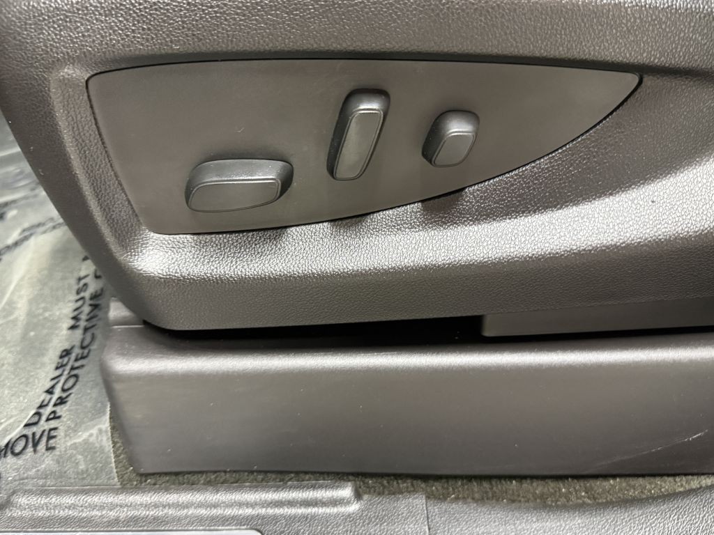 2018 Chevrolet Suburban Image 14