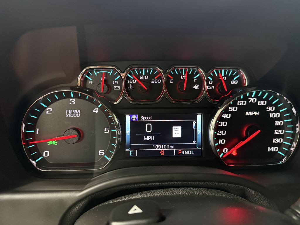 2018 Chevrolet Suburban Image 15