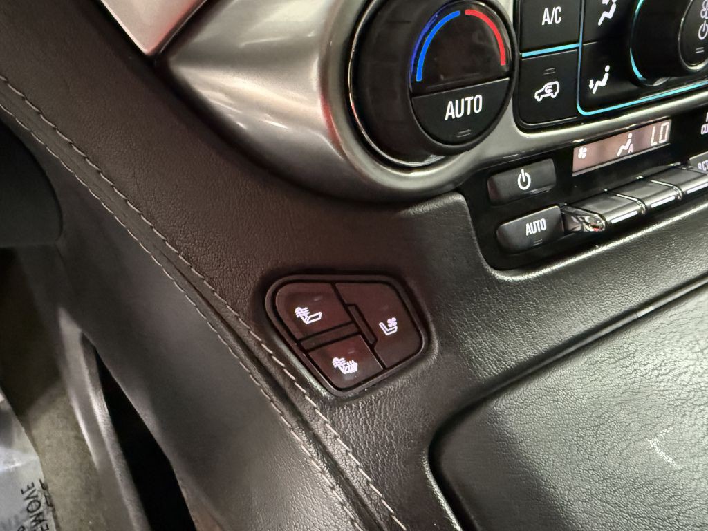 2018 Chevrolet Suburban Image 21
