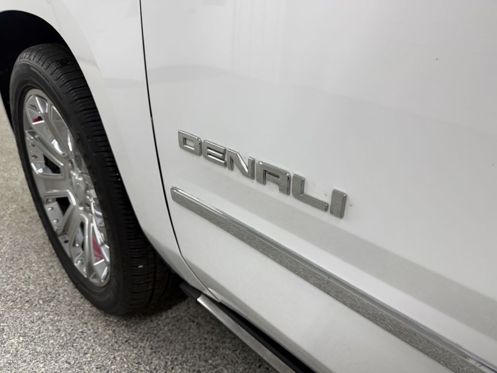 2015 GMC Yukon Image 11