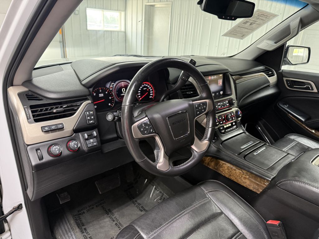 2015 GMC Yukon Image 16