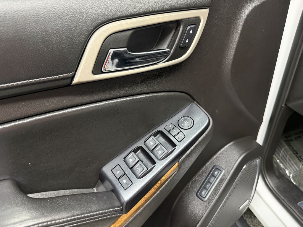 2015 GMC Yukon Image 29