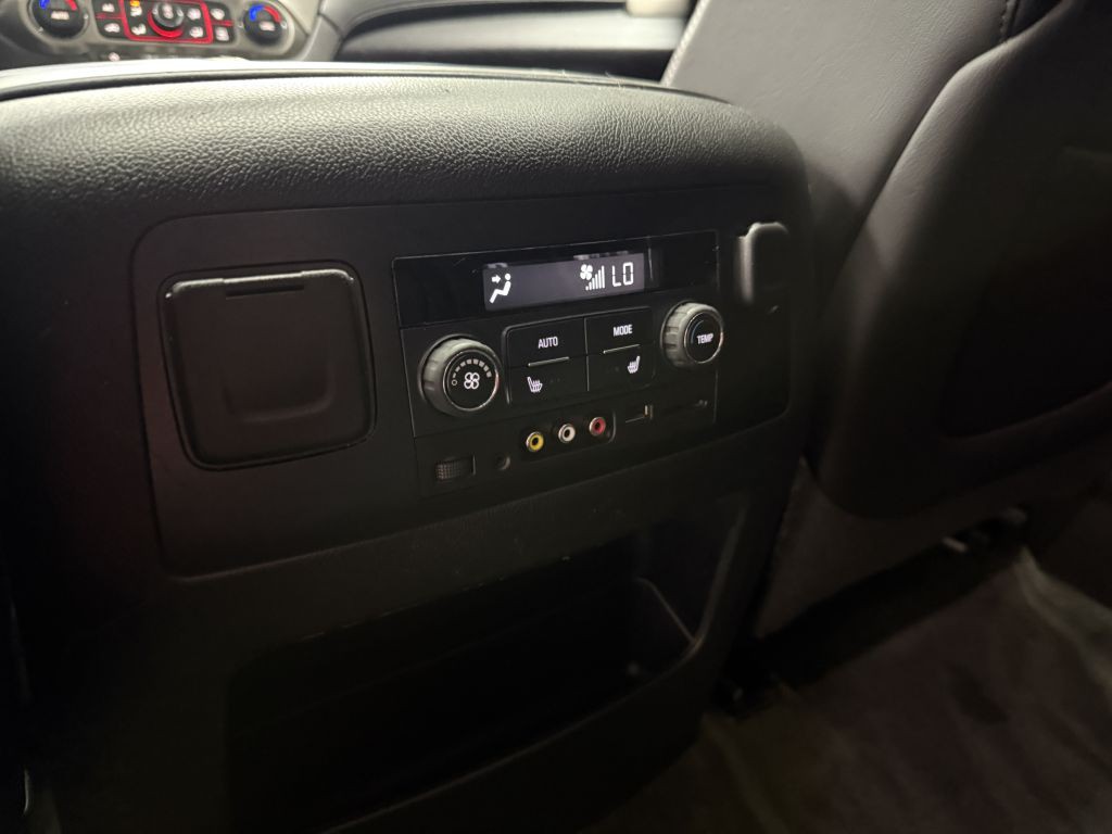 2015 GMC Yukon Image 31