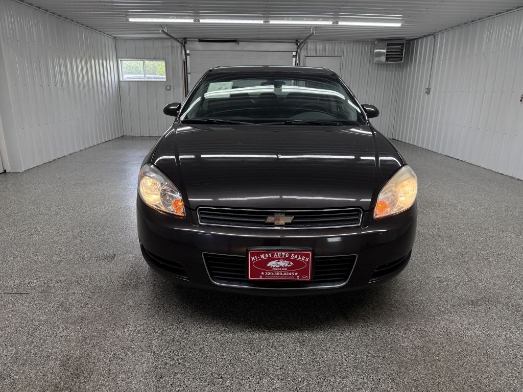 2009 Chevrolet Impala Image 2
