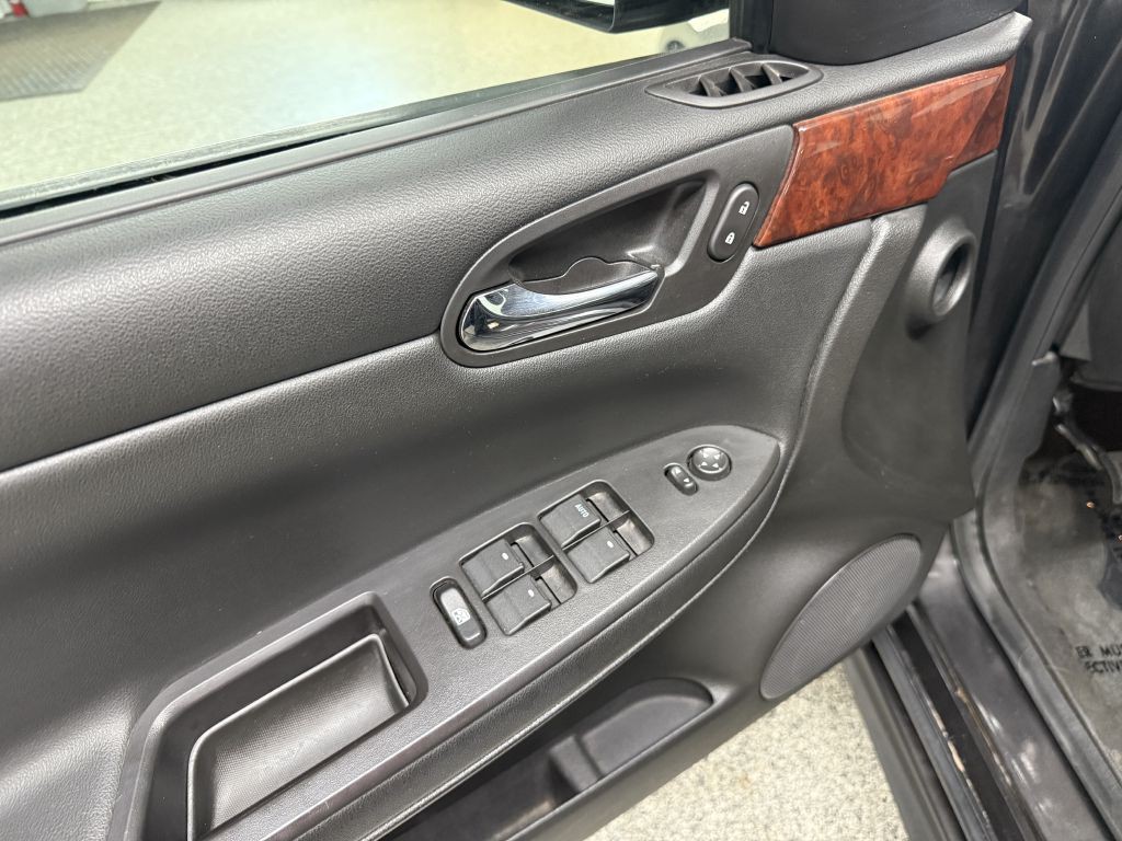 2009 Chevrolet Impala Image 16