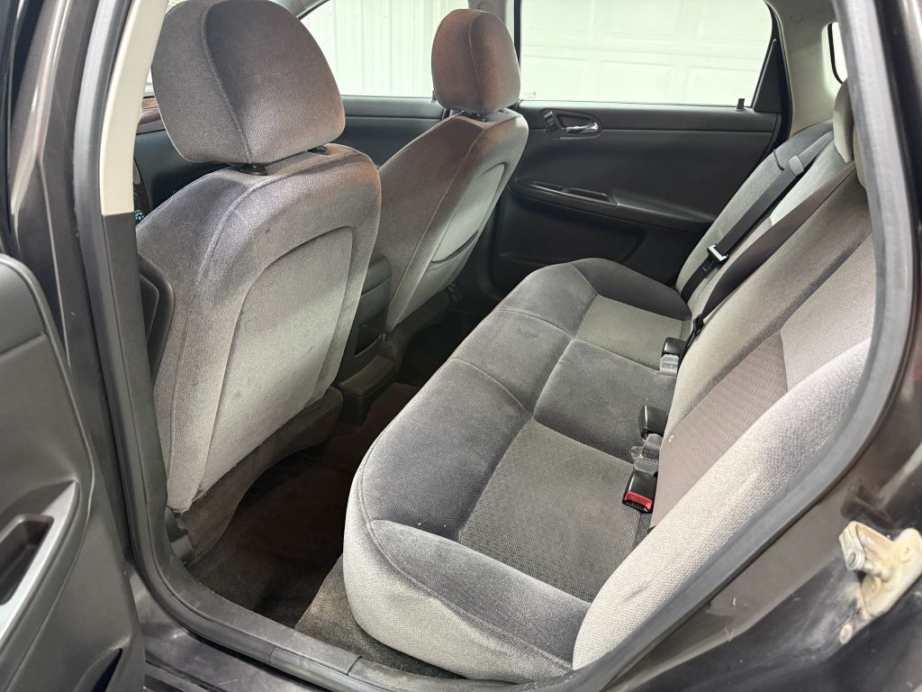 2009 Chevrolet Impala Image 17