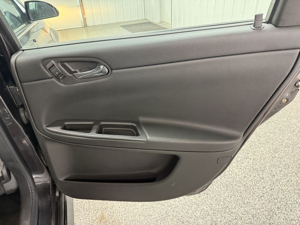2009 Chevrolet Impala Image 22