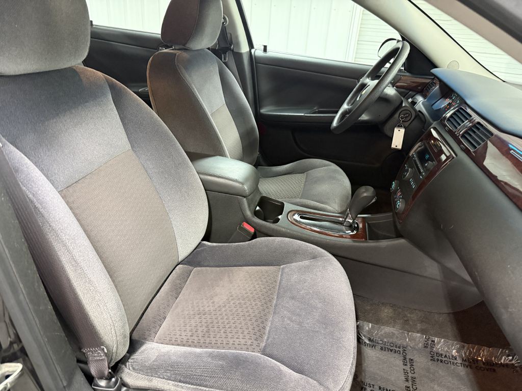 2009 Chevrolet Impala Image 25
