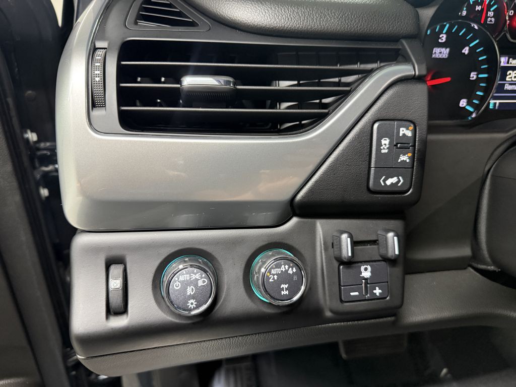 2019 Chevrolet Suburban Image 18
