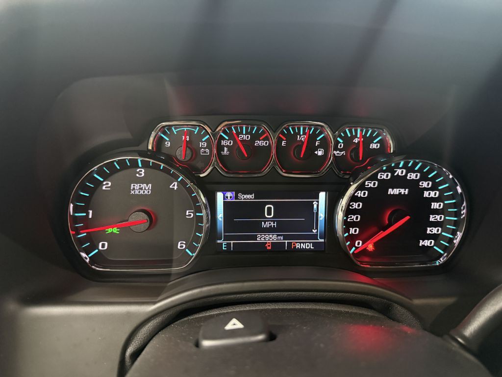 2019 Chevrolet Suburban Image 19