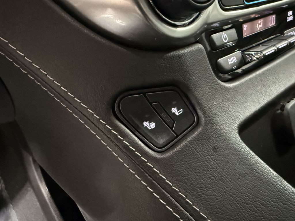 2019 Chevrolet Suburban Image 24