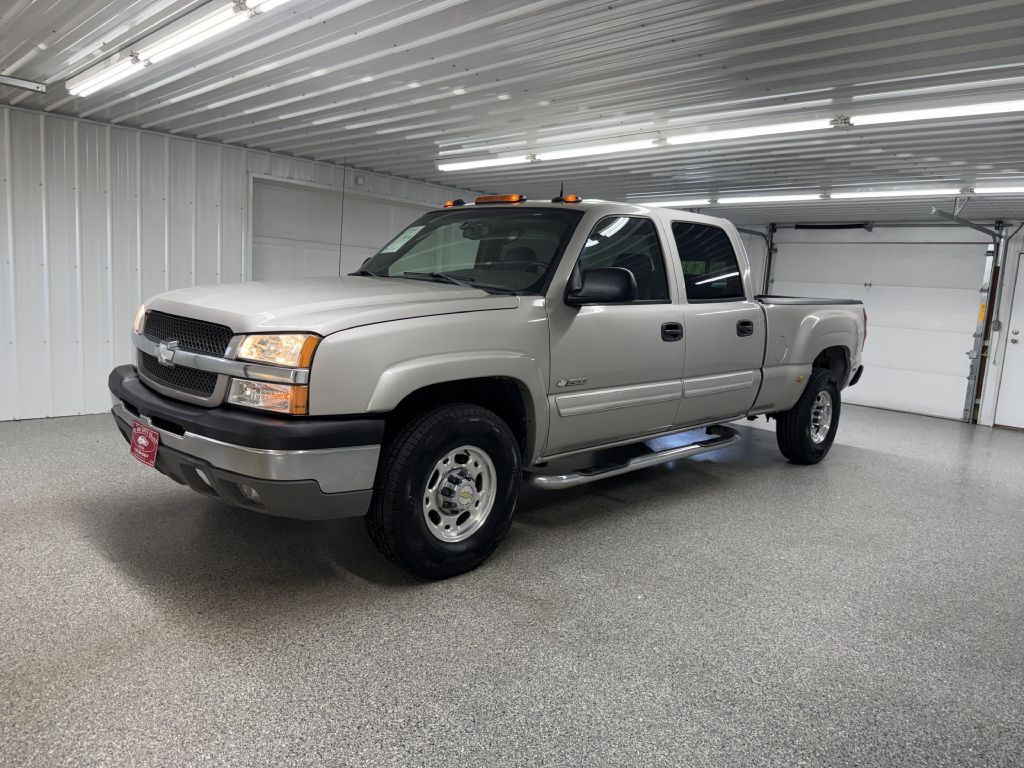 2004 Chevrolet Silverado 1500 Image 3
