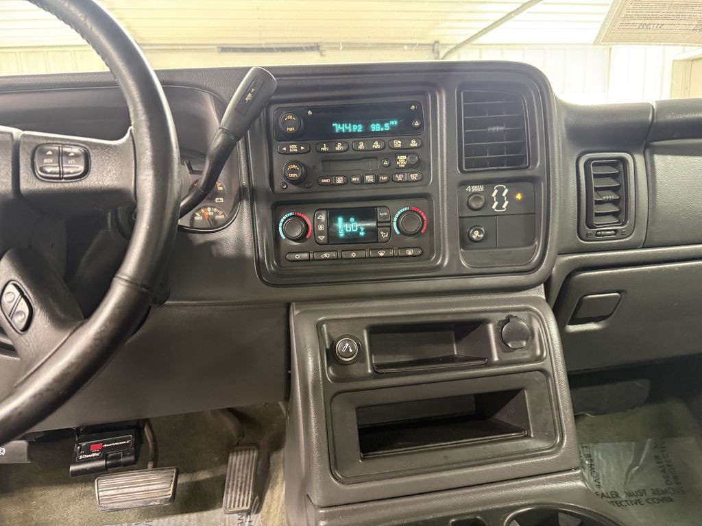 2004 Chevrolet Silverado 1500 Image 17