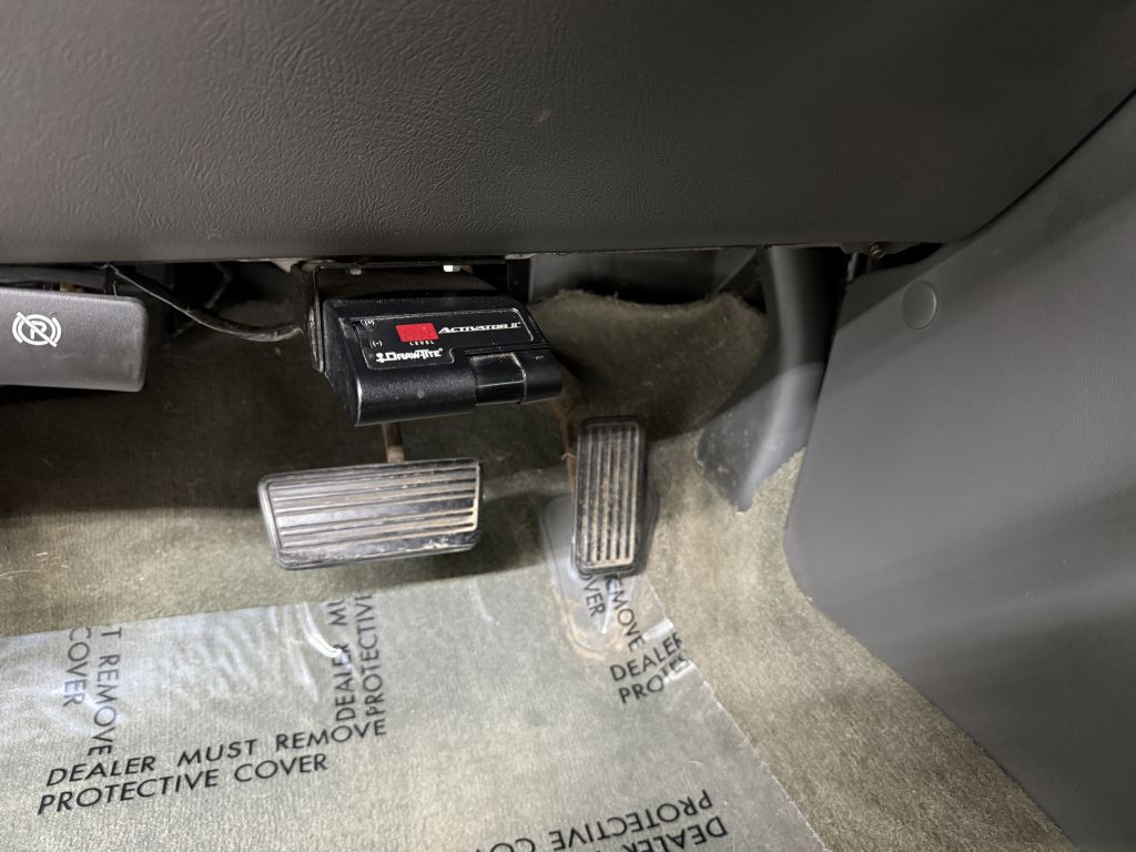 2004 Chevrolet Silverado 1500 Image 19