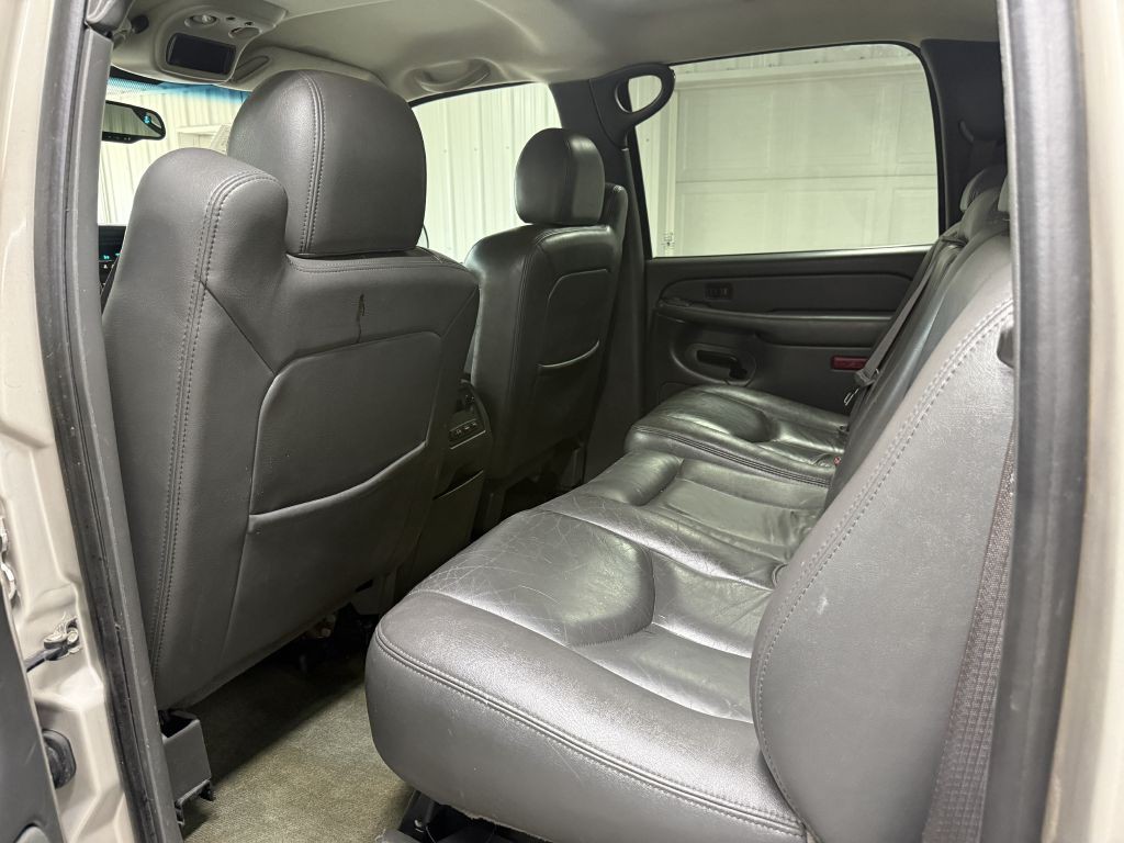 2004 Chevrolet Silverado 1500 Image 22