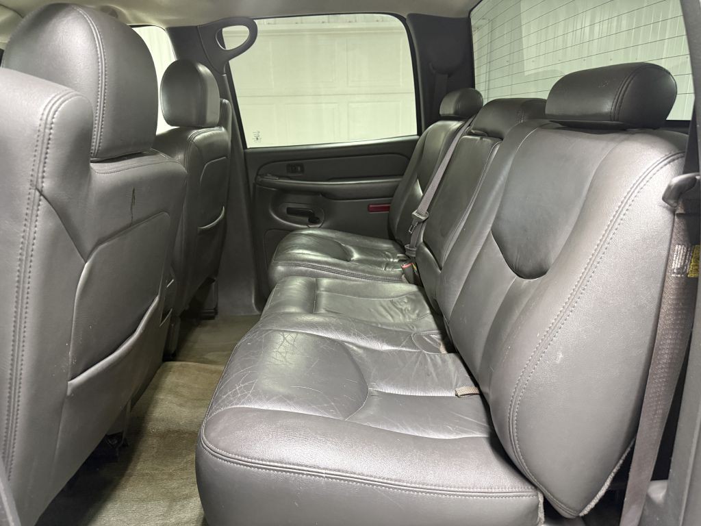 2004 Chevrolet Silverado 1500 Image 23