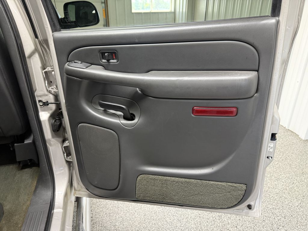 2004 Chevrolet Silverado 1500 Image 29