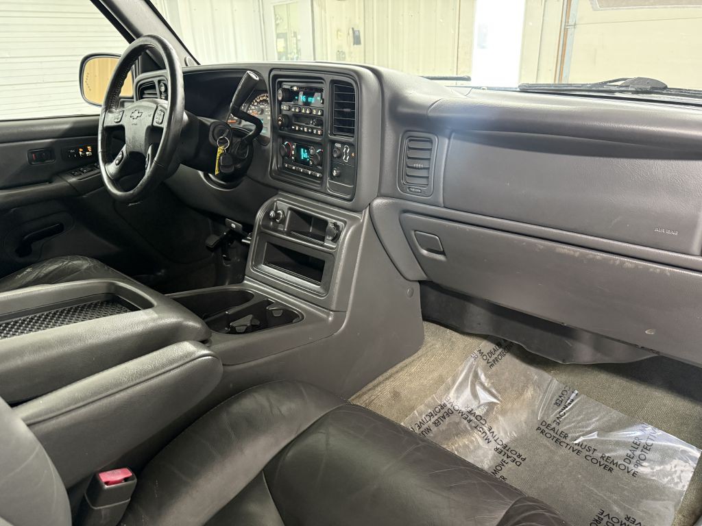 2004 Chevrolet Silverado 1500 Image 32