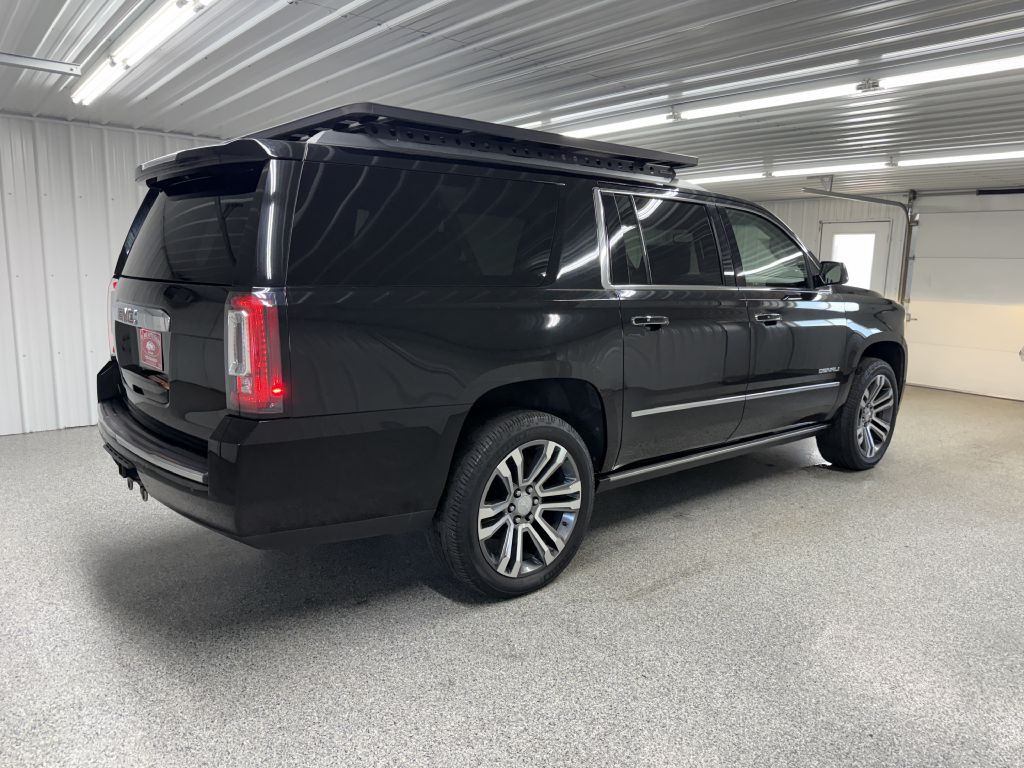 2017 GMC Yukon Image 7