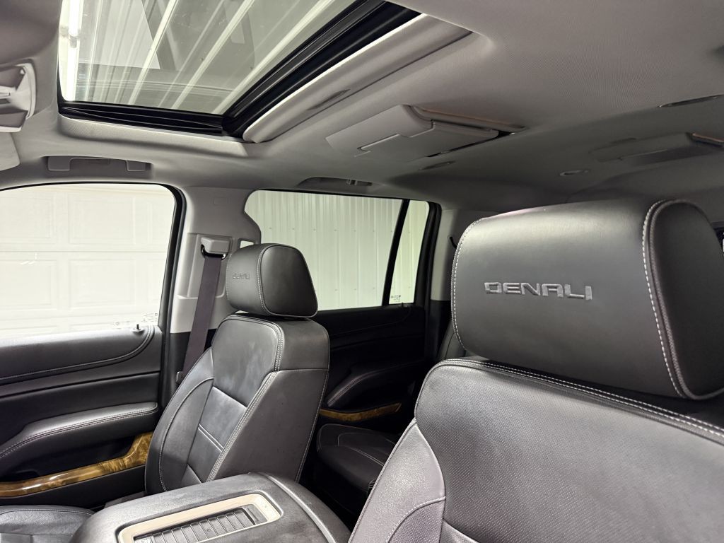 2017 GMC Yukon Image 12