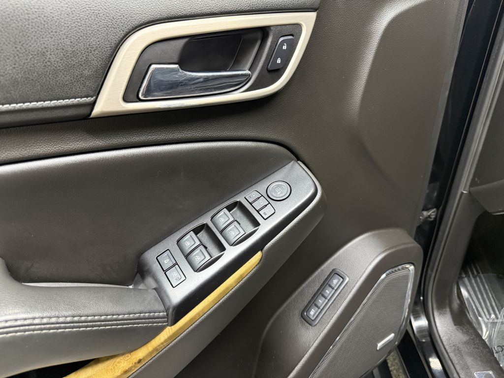 2017 GMC Yukon Image 24