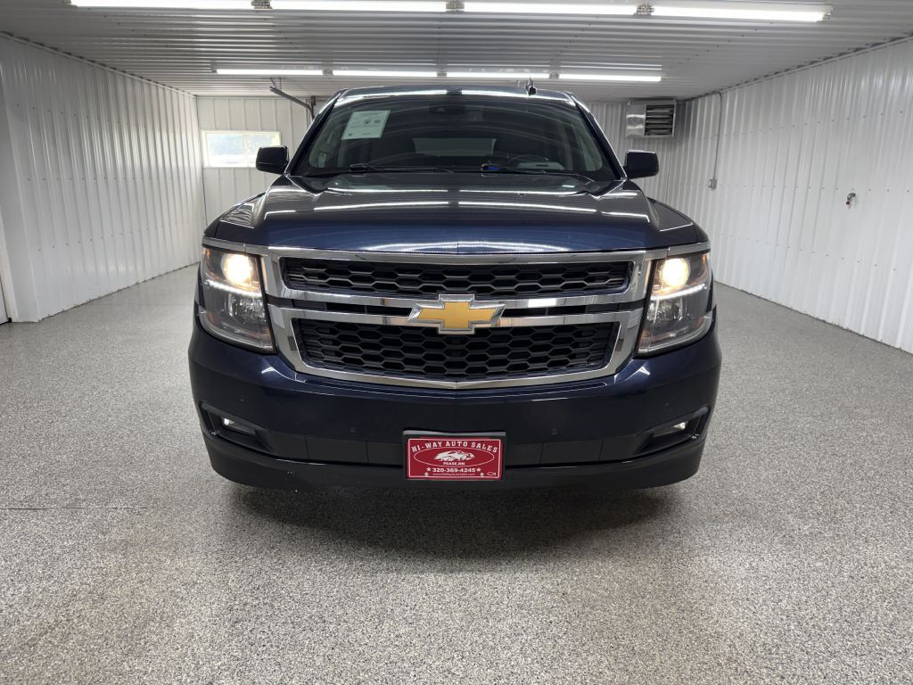 2019 Chevrolet Suburban Image 3