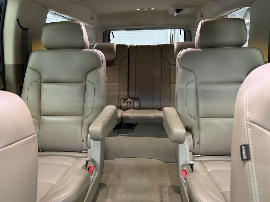 2019 Chevrolet Suburban Image 13