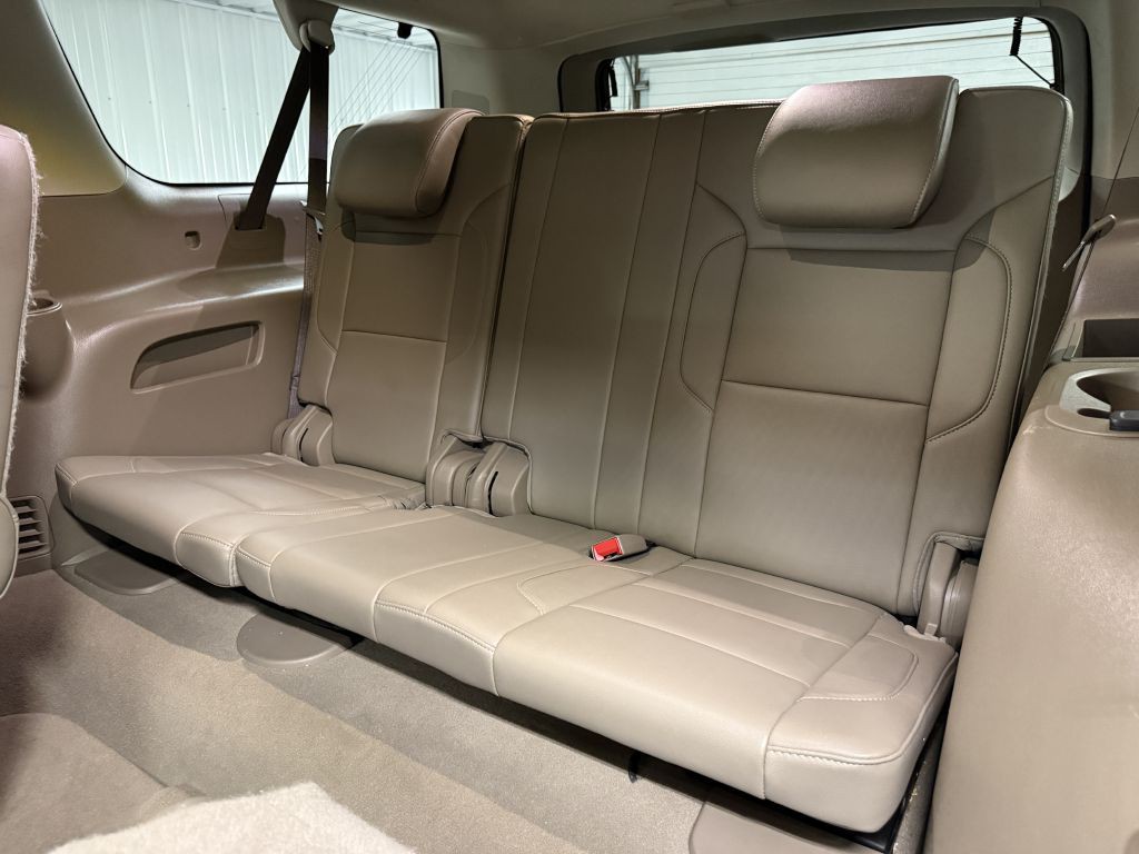 2019 Chevrolet Suburban Image 32