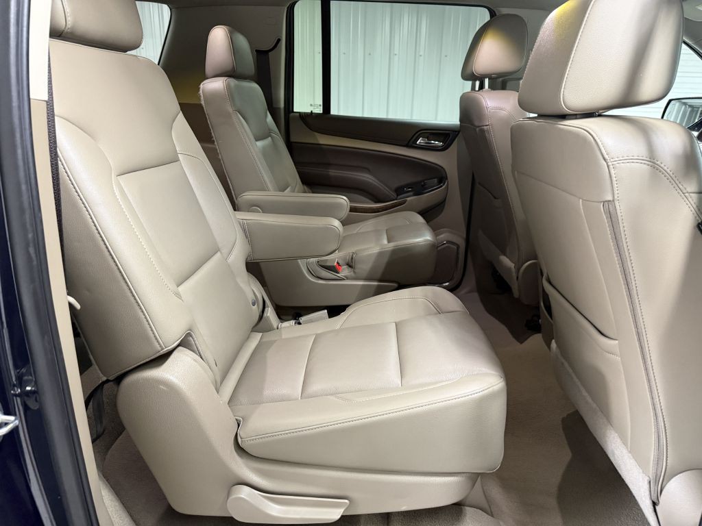 2019 Chevrolet Suburban Image 39