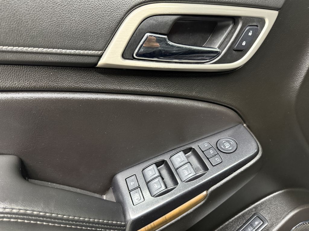 2020 GMC Yukon Image 28