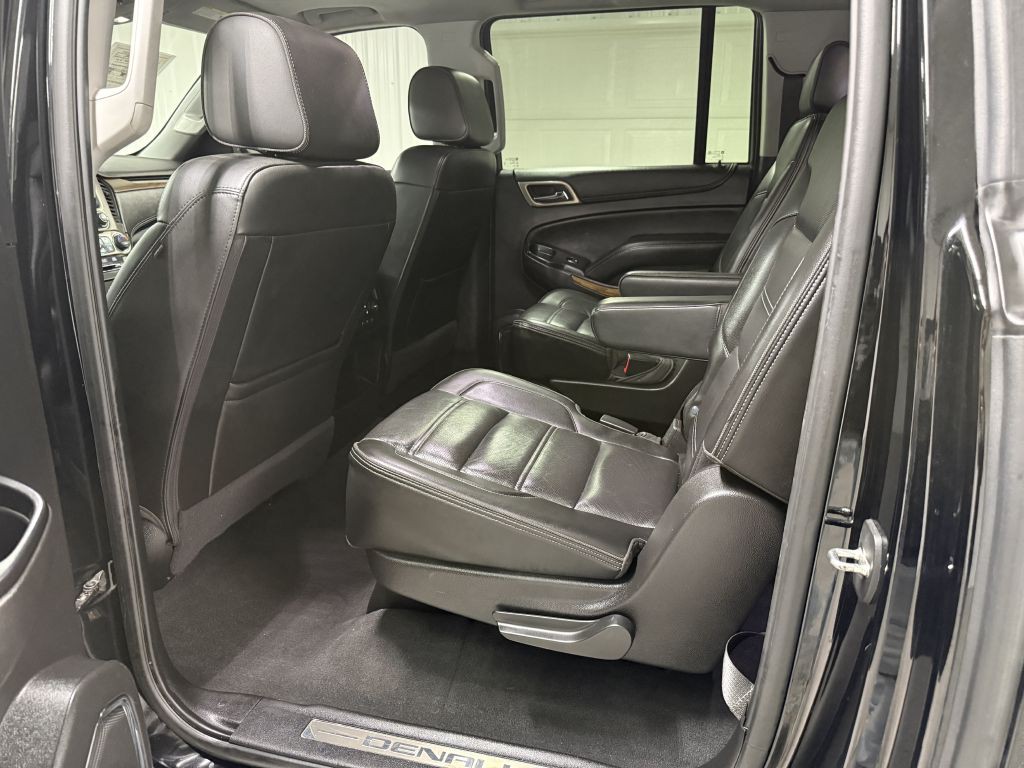 2020 GMC Yukon Image 30