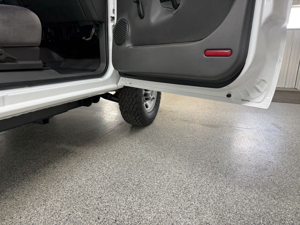 2005 GMC Sierra 2500 Image 37