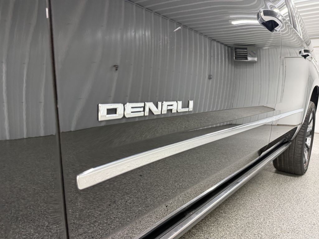 2020 GMC Yukon Image 11