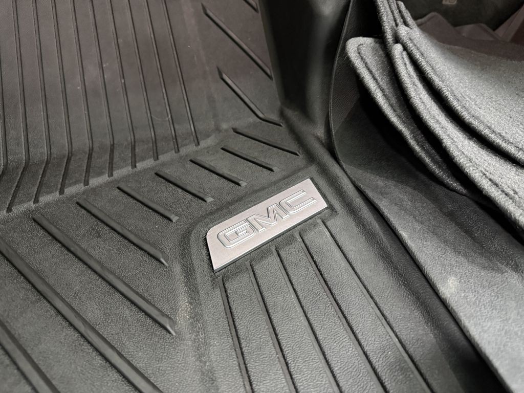2020 GMC Yukon Image 38