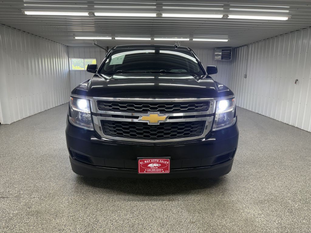 2019 Chevrolet Suburban Image 3