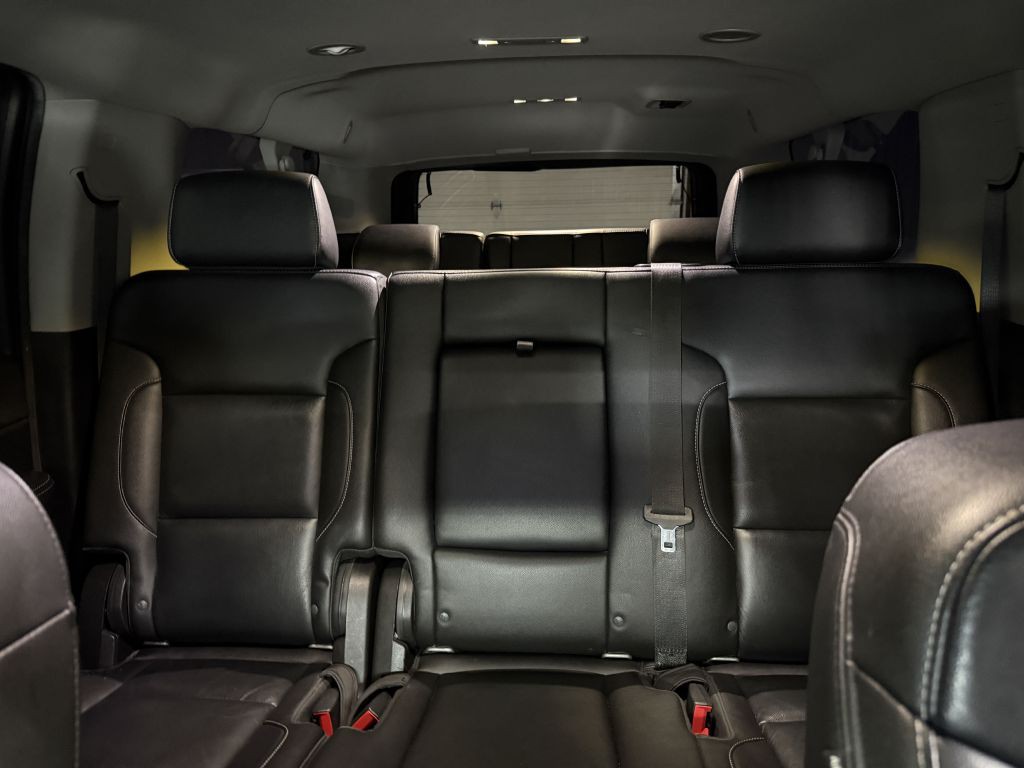2019 Chevrolet Suburban Image 24