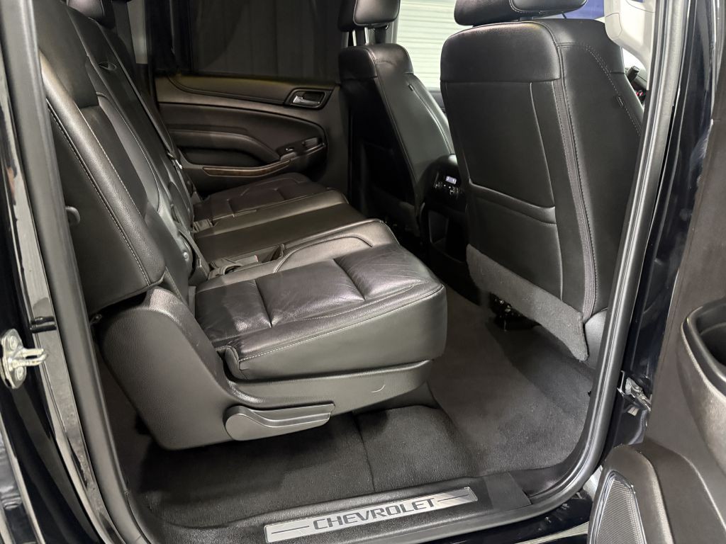2019 Chevrolet Suburban Image 38