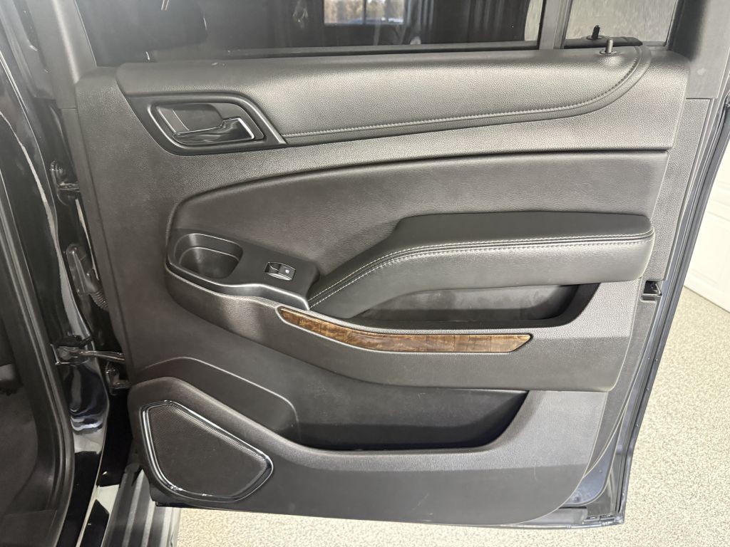 2019 Chevrolet Suburban Image 42