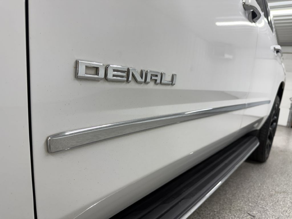 2020 GMC Yukon Image 9