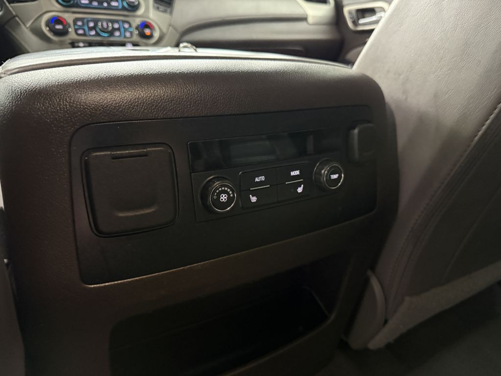 2020 GMC Yukon Image 32