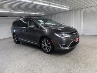 Image for 2017 Chrysler Pacifica Limited ID: 7502473