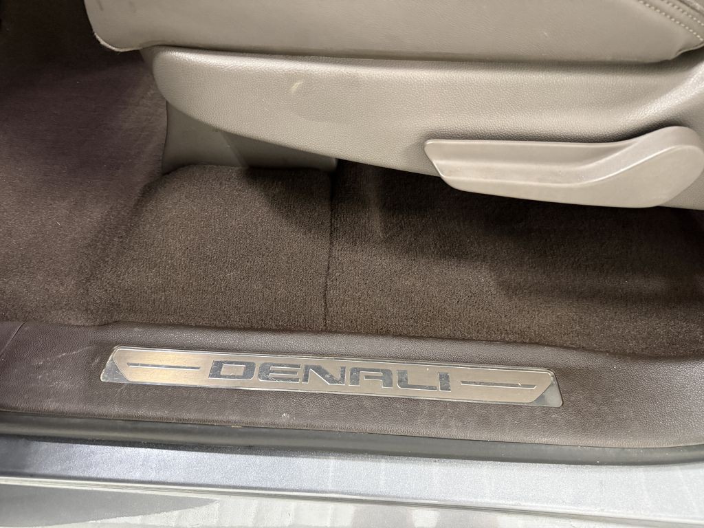 2020 GMC Yukon Image 37