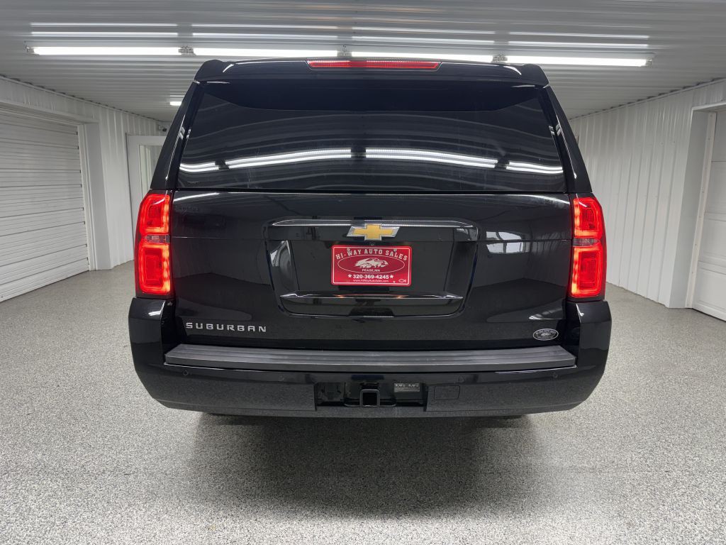 2017 Chevrolet Suburban Image 6