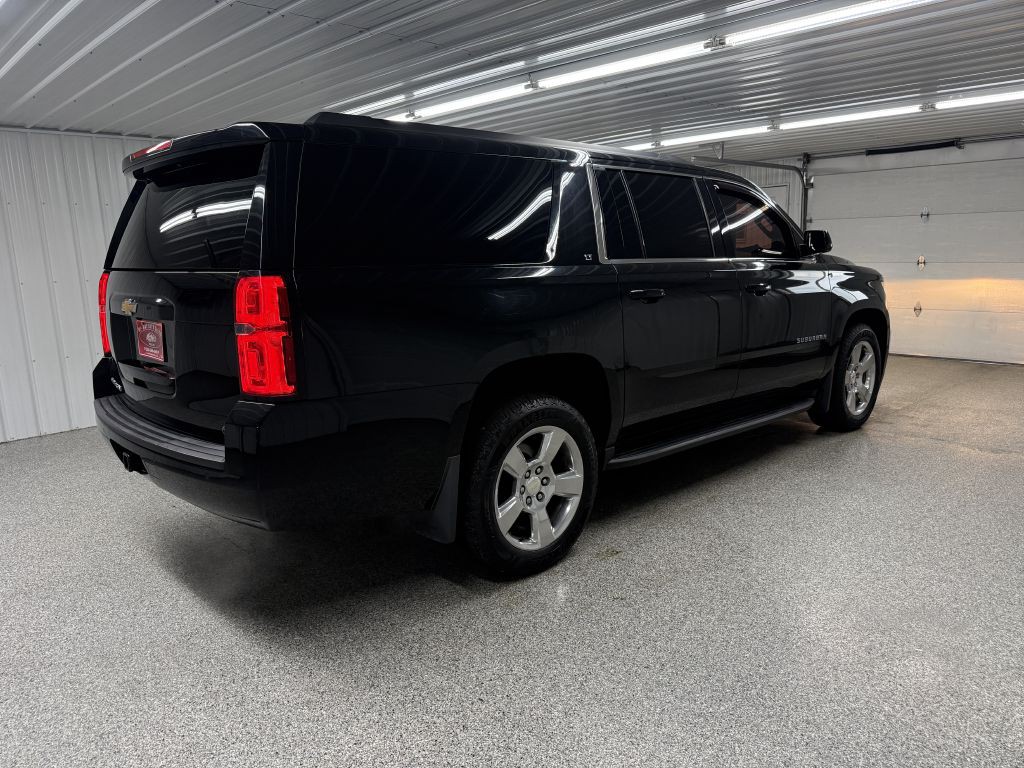 2017 Chevrolet Suburban Image 7