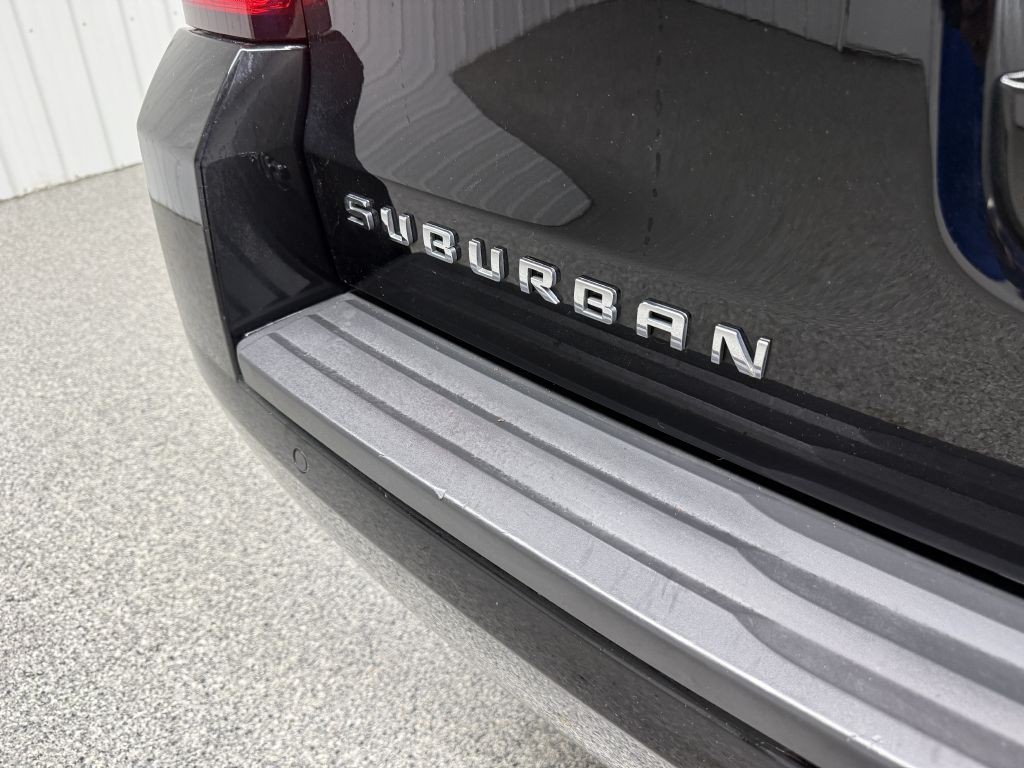 2017 Chevrolet Suburban Image 8