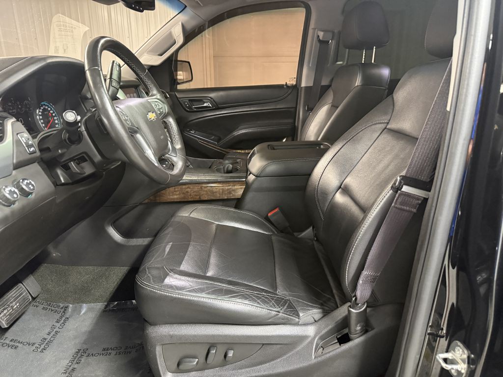 2017 Chevrolet Suburban Image 12