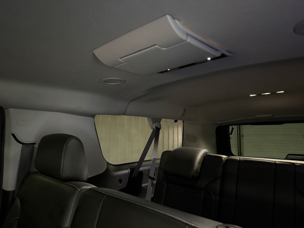 2017 Chevrolet Suburban Image 28